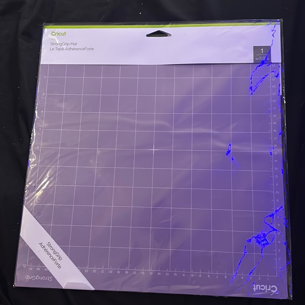 BRAND NEW - Cricut - Strong Grip Mat - 12x12 - Purple!!